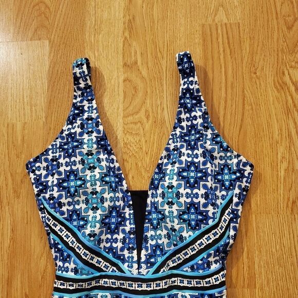 NWOT Profile by Gottex V-Neck One Piece - Picture 4 of 10